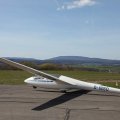 Flugplatz Bad Neustadt - Grasberg am 6.4.2026, ASK 21 mit Rhönkulisse