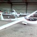 Flieger in der grünen Halle