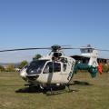 Flugplatz Bad Neustadt - Grasberg mit Polizeihubschrauber vor dem Clubheim