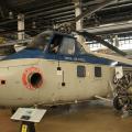 Westland Whirlwind, mit VIP Ausstattung für hohe Militärs und die königliche Familie. Rotor 16,15 m, Leergewicht 2130 kg, Startgewicht 3629 kg, Reichweite 480 km, Dienstgipfelhöhe 5000 m, 175 km /h, De Havilland Gnome H.1000 Turbine mit 772 kW, Baujahr 1960.
