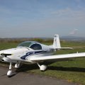Flugplatz Bad Neustadt - Grasberg, Pioneer am 17.4.2026, im Hintergrund die Rhön