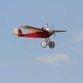 rotes_modell_in_luft