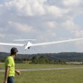 Flugplatz Bad Neustadt - Grasberg am 5.9.2021, Schuldoppelsitzer gerade gestartet