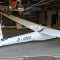Flugplatz Bad Neustadt, JNP am 05.04.2025, Ka 8 in der Halle während der Prüfung