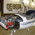 Motorsegler Super Dimona in der Segelflugwerkstatt