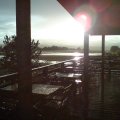 Gegenseite%2C+Licht+und+Regen+auf+dem+Clubheimbalkon