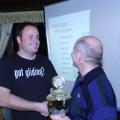 Aero Club Herbstversammlung am 12.11.2011, Steffen überreicht Vereinspokal an Hanno