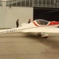 Eberhard Hanusch und Sepp Vonderau mit dem KEPI auf dem Flugplatz Mindelheim bei der Firma Grob (Aufnahme möglicher Weise von 1981 oder 1982).